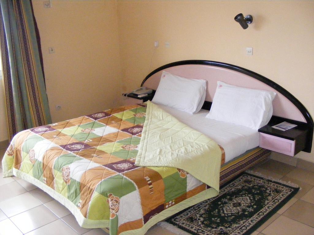 Hotel Beausejour Mirabel Bonabéri Rom bilde